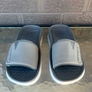 Vionic Two-Tone Slide Sandals